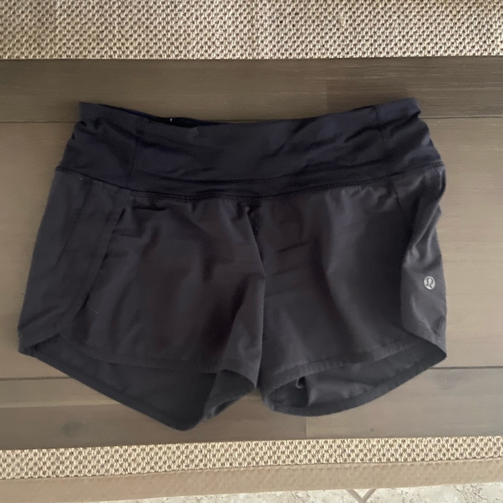 Lululemon shorts speed up size 4 tall 4” black